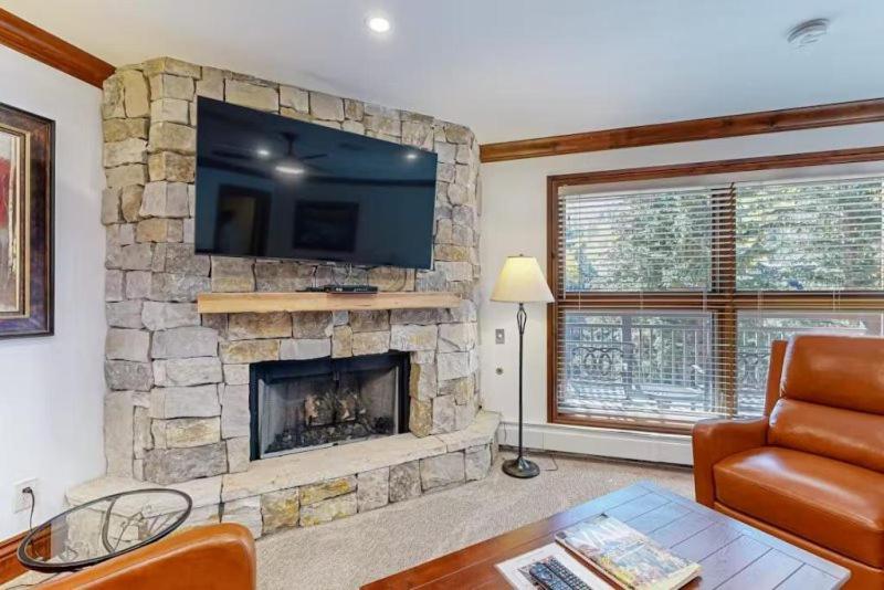 Luxury Ski In, Ski Out 1 Bedroom Mountain Residence In The Heart Of Lionshead Village With Heated Slope Side Pool And Hot Tub